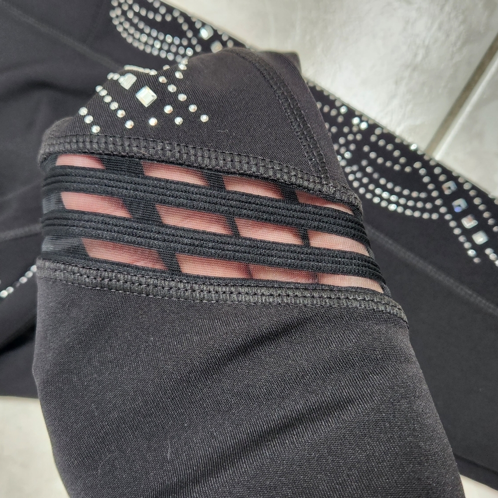 💎 Bling Leggings w/ Mesh Cut-outs & Pockets! S/M  ~ NWT! - Picture 4 of 7